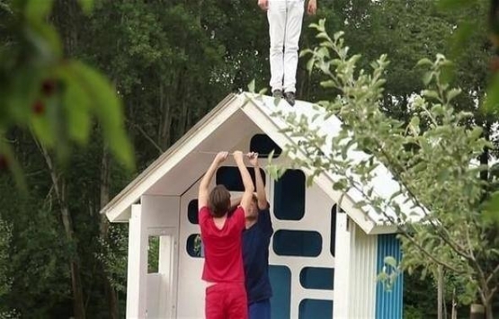 Prag ta 3 saatte ev inşa edildi!