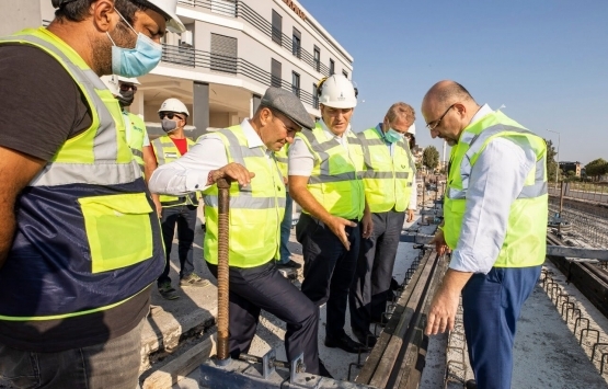 İzmir Çiğli Tramvayı nda ilk raylar döşendi!