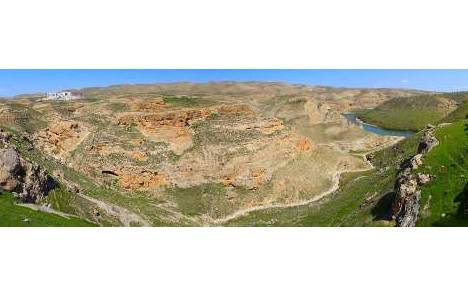 Batman Üniversitesi'ne gölet için uygun yer tespiti yapıldı!