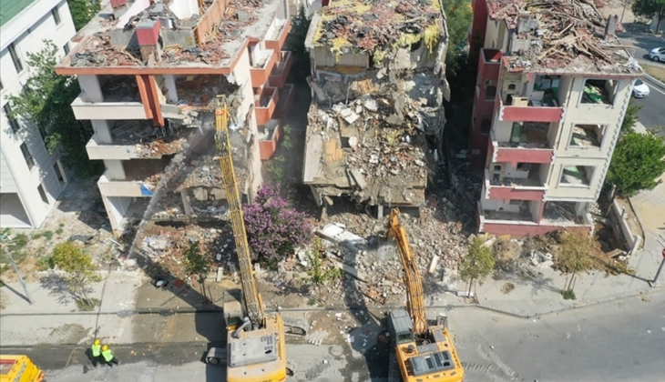 Zeytinburnu nda kentsel dönüşüm kapsamında acele kamulaştırma başladı! 334 konut ile 106 iş yerinde dönüşüm başladı