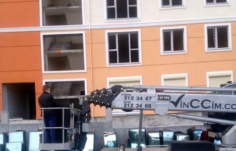 Acunkentli müteahhit oldu, AVM yi de bitirdi!