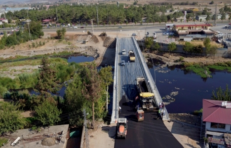 Kahramanmaraş Aksu Köprüsü asfaltlanıyor!