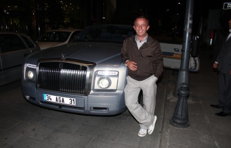 Ali Ağaoğlu şoför kullanmıyor!