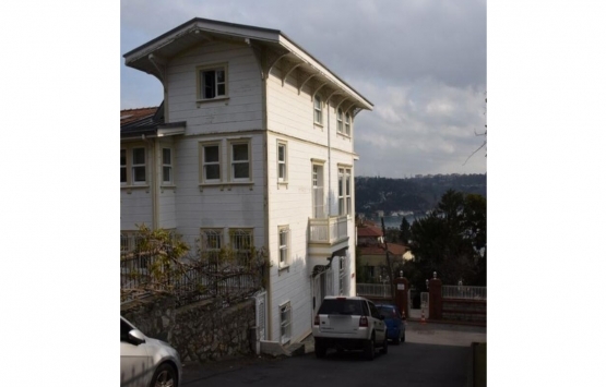 Cansu Dere nin Boğaz manzaralı 4 katlı yeni evinin kirası 20 bin TL!