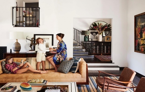 Alessandra Ambrosio evinin kapılarını açtı!