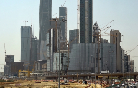 Binladin Group, 50 bin çalışanını işten çıkardı!