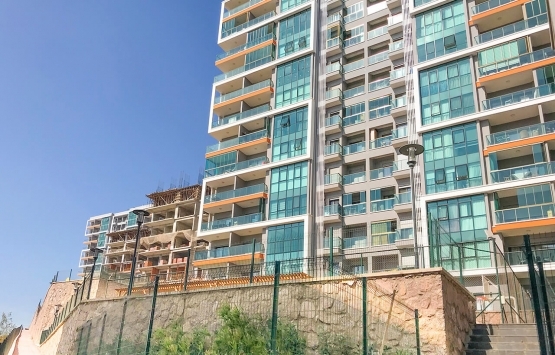 Türklerin yaşam şartlarına uygun konutlar yok satıyor!