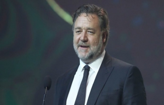 Russel Crowe'un evi kül oldu!