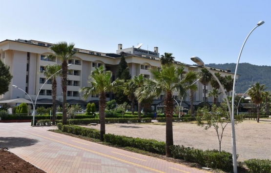 Munamar Beach Otel yüksek kira nedeniyle kaderine terk edildi!