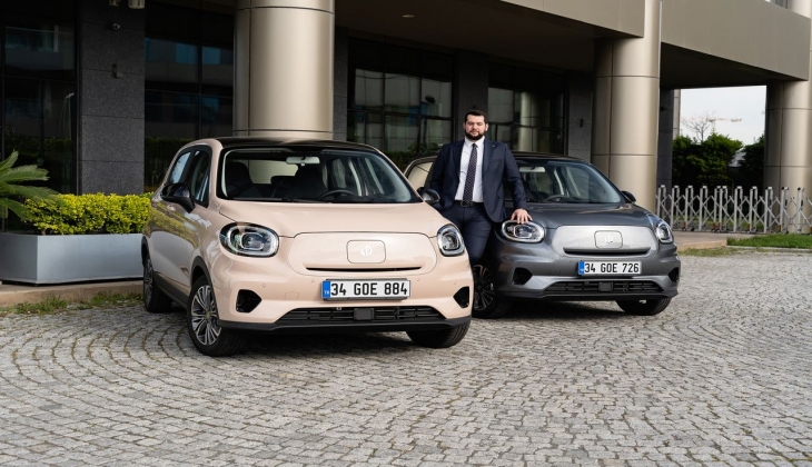 Babalar Günü'nde Leapmotor'dan T03 alımlarında şık jest: ''Babaları baba yapan anneler''e tektaş yüzük hediye!