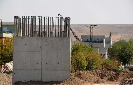 Güneydoğu nun en uzun demiryolu viyadüğü yapılıyor!