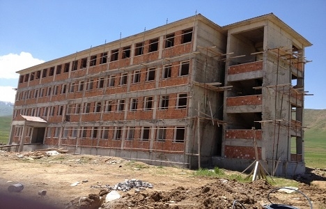 Yüksekova'da 40 derslikli okulun inşaatı sona erdi!