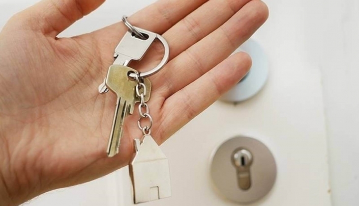 Emlakçı ve ev sahiplerinden sonra bankalar da ev satmaya başladı! 240 bin liraya da ev var 190 milyona da...