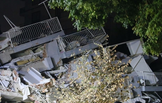 Kamil Okyay Sındır dan İzmir deprem konutları açıklaması!