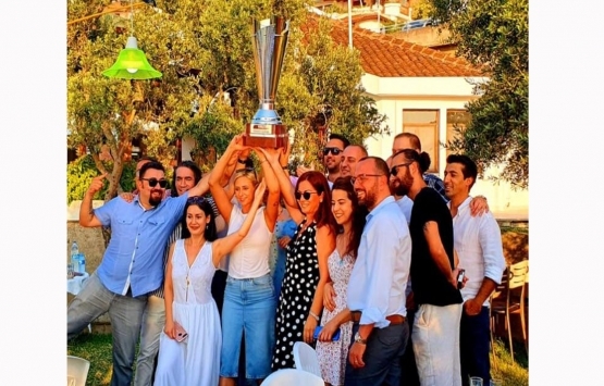 Kristal Plus 'Trophy Kupası' ödülünü kazandı!