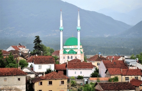 Bursa İnegöl'de imece usulüyle cami yapıldı!