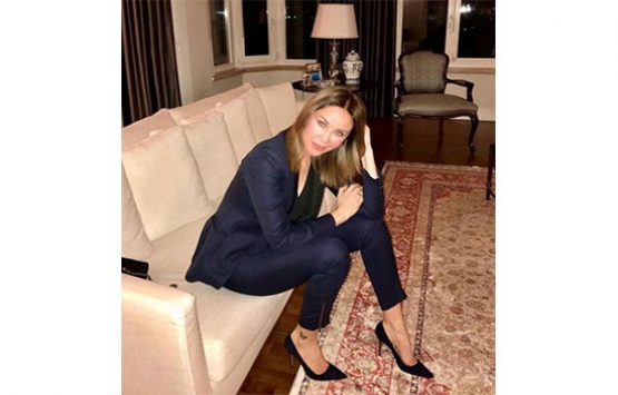 Demet Şener in iki oda bir havuzlu evi!