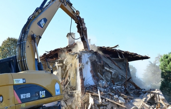 Bursa Yıldırım Belediyesi 3 ayda 43 metruk binanın yıkımını gerçekleştirdi!