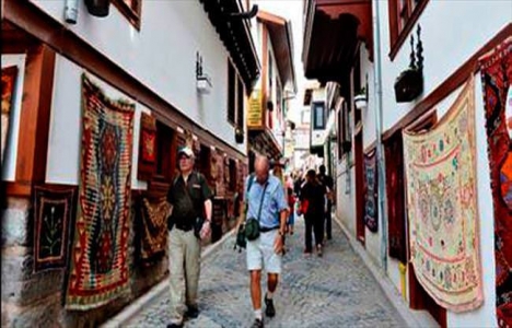 Ankara Kalesi'nde 88 tarihi yapının onarımı yapıldı!