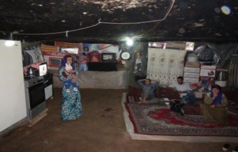 Dede mirası mağarada yaşıyorlar!