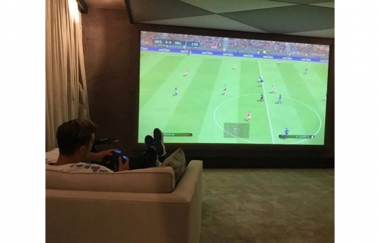 Mesut Özil in Londra daki lüks evi! 