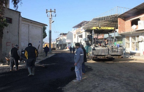 Manisa Sarıgöl'ün yolları asfalta kavuştu!