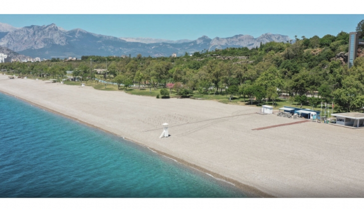 Antalya nın Konyaaltı plajı 8 yıl süreyle işletilmesi için ihaleye çıkarıldı! Tam 89.6 milyon TL ye!