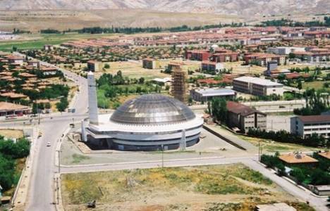 Erzincan'da icradan 2 milyon 294 bin TL'ye satılık tavuk çiftliği!