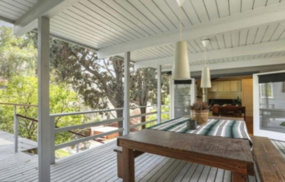 Emily Ratajkowski 2 milyon dolara ev aldı!