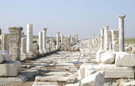  Laodikya Antik Kenti'ni 83 bin 526 yerli ve yabancı turist ziyaret etti!