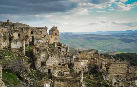 İtalya nın hayalet şehirlerine taşınanlara 10 bin dolar!