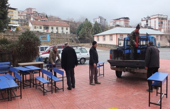 Elazığ Keban da hasar alan 2 okul yıkılıyor!