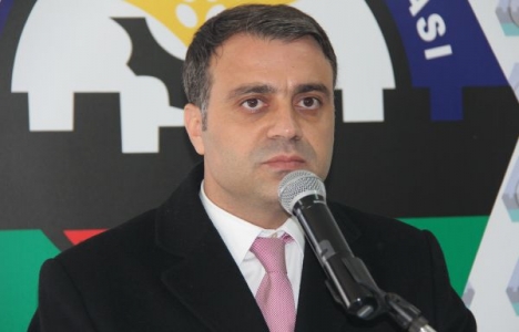 Ahmet Sayar kimdir