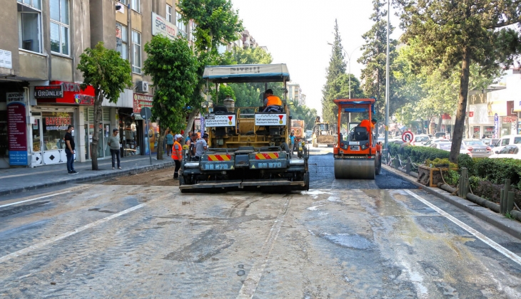 Kahramanmaraş ın kalbi Azerbeycan Bulvarı baştan sona hızla yenileniyor!