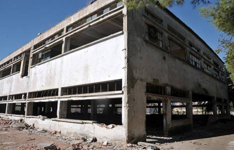 İzmir'deki eski Sümerbank arazisinin mülkiyet devri tartışmaları devam ediyor!