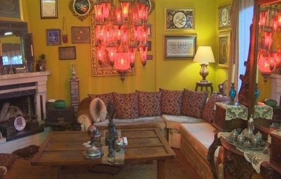 Yaşar Alptekin evinin kapılarını açtı!