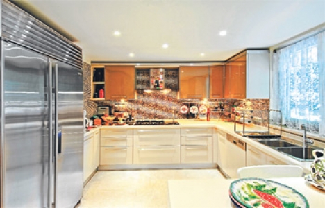 Bilgün Sazak ın Çubuklu daki evine yapımcılar talip!