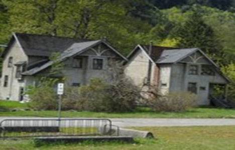 Kanada'da iki tarihi ev 1 dolara satışa çıkarıldı!