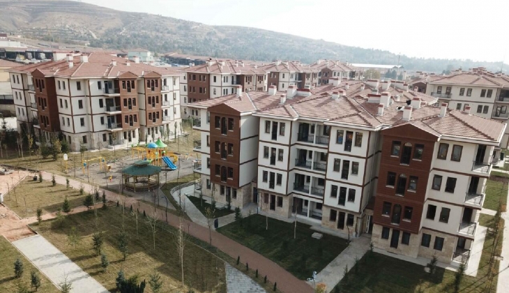 Orta ve dar gelirlilere TOKİ den konut müjdesi! Aylık 2 bin 581 TL ye taksitle isteyen herkesi ev sahibi yapacak fırsat!