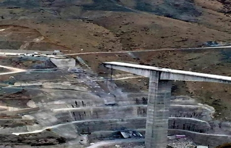 Siirt Beğendik Köprüsü çöktü!