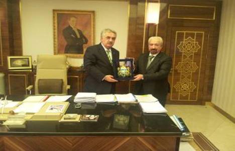 Hayati Yazıcı: Hakkari ve Şırnak’a hudut kapısı açılsın!