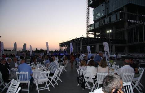 Esin Yapı'nın iftar yemeği gerçekleşti!