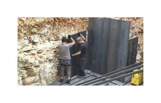 İngiltere de yaşayan genç mucit 5 yılda çelik sığınak inşa etti!