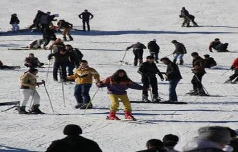 Arap ve Rus turistler Uludağ'a akın ediyor!