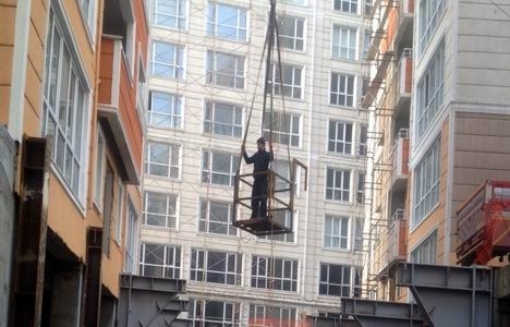 Acunkentli müteahhit oldu, AVM yi de bitirdi!