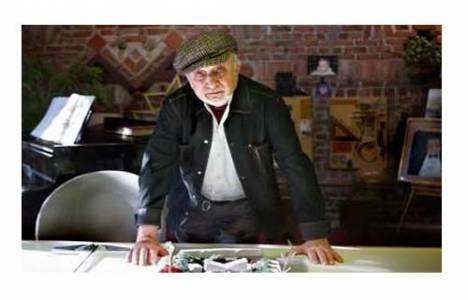 Behruz Çinici kimdir?