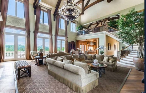  Tyler Perry Atlanta daki evini 25 milyon dolara satışa çıkardı!