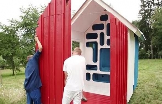 Prag ta 3 saatte ev inşa edildi!