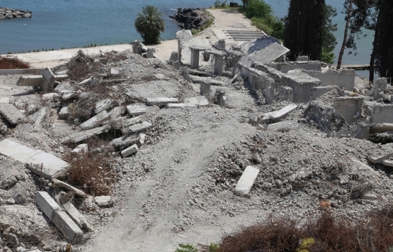 Ordu'da Kıyı Kanunu'na aykırı binalar yıkıldı!