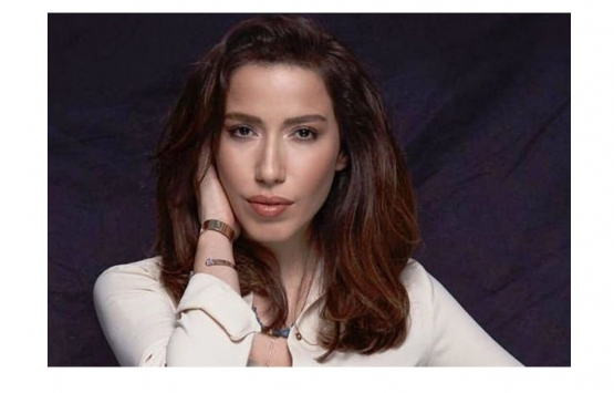 Burcu Güneş üvey annesine tapu iptal davası açtı! 